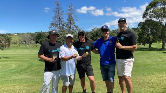 Northland trio unofficially break Guinness World Record for longest golf ball catch
