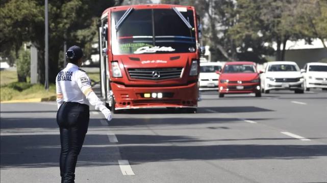 Agente de transito mexiquense