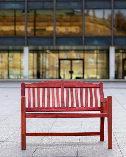 Rote Bank vor Landtagsgebäude
