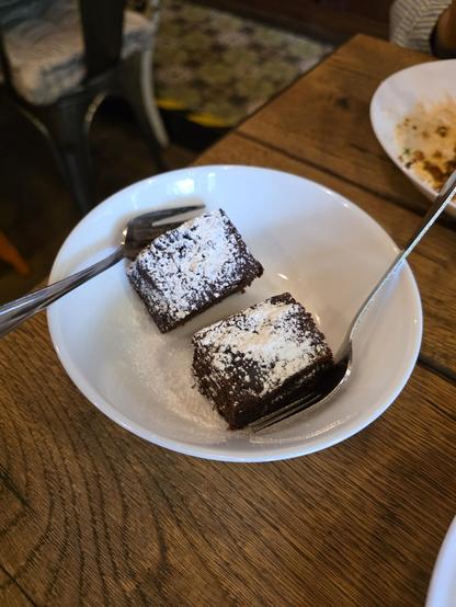 2 vegan chocolate brownie