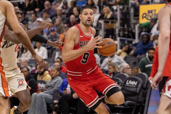 Bulls Notes: Expiring Contracts, Defensive Issues, Queen, Essengue, Collins
