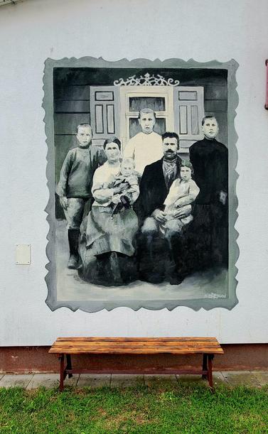 Artwork by Arkadiusz Andrejkow in Trześcianka, Poland