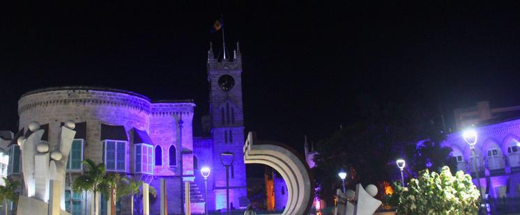 Our historic Parliament Buildings glowing in blue & gold!