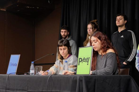 BLBren itxieraren iragarpena Bilboko Kafe Antzokian. 2025-11-26