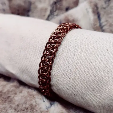 Même bracelet en couleur bronze.