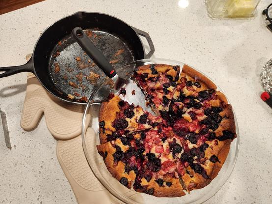 The skillet and the cobbler on the counter.