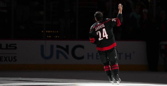 Hurricanes storm past Winnipeg in Third, win 5-1