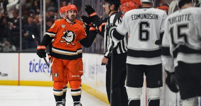 Carlsson scores late in regulation, Ducks rally for 5-4 shootout win over Kings | National Sports