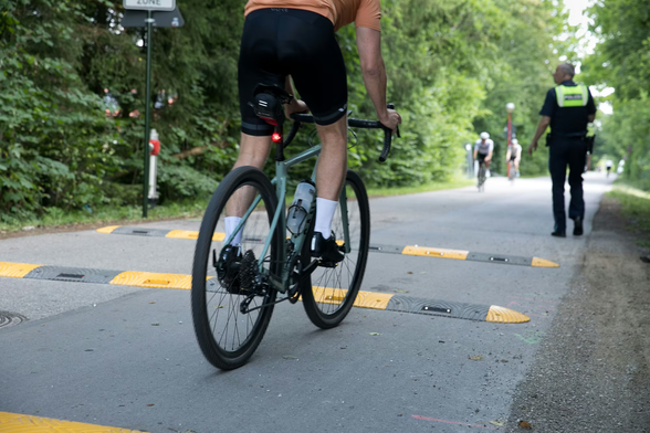Drei Schwellen zwischen Nußbaumranch und Kugler-Alm  in Oberhaching, Bayern.
Foto: Florian Peljak