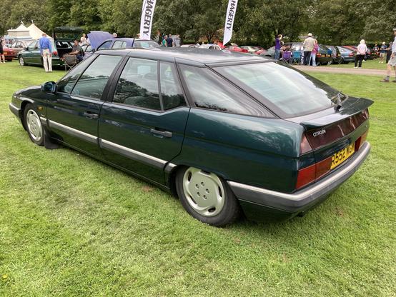 Green Citroën XM, rear quarter view