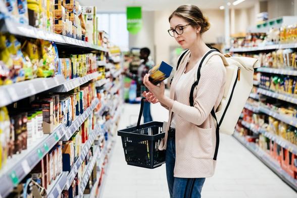 Una mujer en un supermercado. (Getty Images)