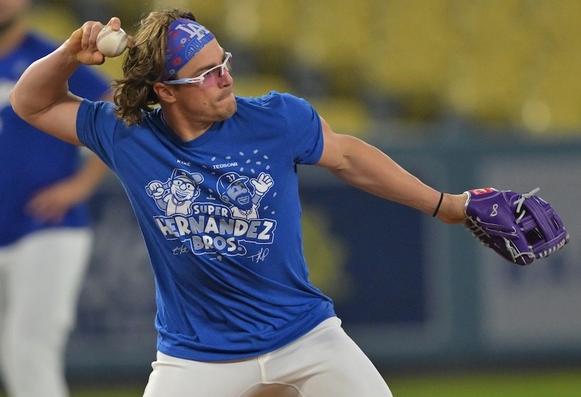 Kiké Hernández Played Through UCL Injury