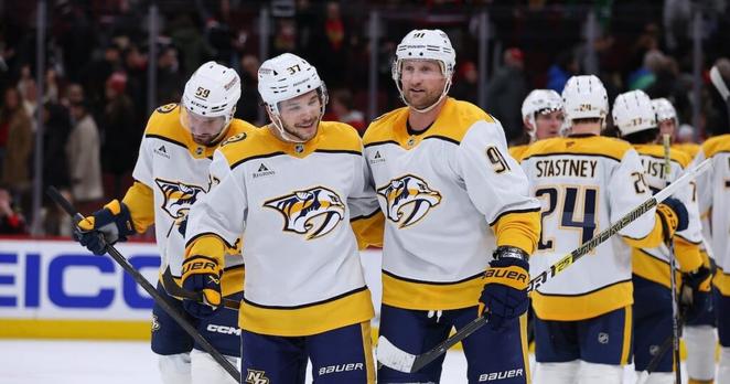 Luke Evangelista scores key goal as Nashville Predators beat slumping Chicago Blackhawks