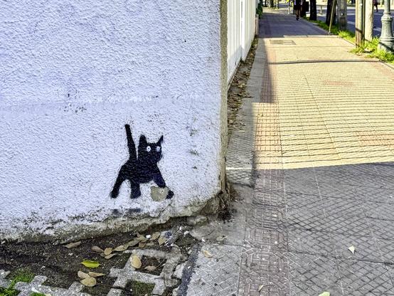 Small street art of a kitten
