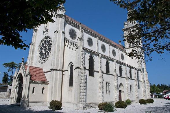 Eglise Notre-Dame des Forges à #Tarnos (#Landes) Eglise construite en 1895 au coeur de la cité rassemblant les maisons d'ouvriers, de contremaîtres et d'ingénieurs travaillant pour le complexe des forges de l'A...
Suite 👉 https://monumentum.fr/monument-historique/pa40000036/tarnos-eglise-notre-dame-des-forges
#Patrimoine #MonumentHistorique
Photo CC-BY-SA 4.0 : Ad Vitam