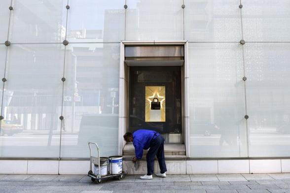 China Travel Warning Deals Blow to Matsuya Ginza Duty-Free Sales