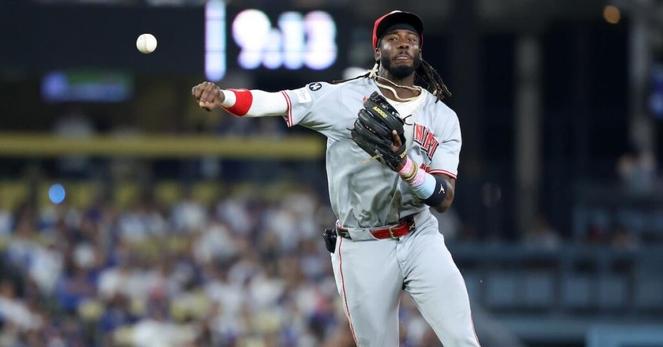 Pretty good article on Elly's fielding issues.