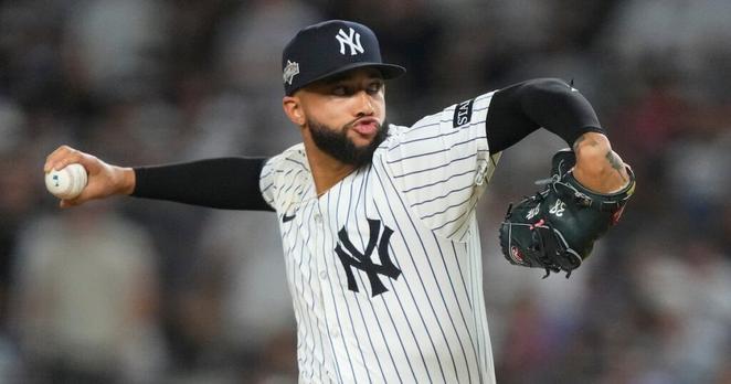 Mets agree to contract with free agent reliever Devin Williams, AP source says - WSB-TV Channel 2