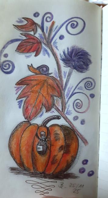 Sketchbook Seite, ein großer Kürbis mit einem kleinen Fläschchen umgehangen. Von rechts darüber ein Zweig mit einem großen orangen Blatt und darüber noch 2 kleineren. Auf dem großen sitzt eine kleine Schnecke. Rechts davon geht eine Blume mit einer runden flaumigen lila Blüte ab und immer wieder lila Spiralschnörkel links und rechts.