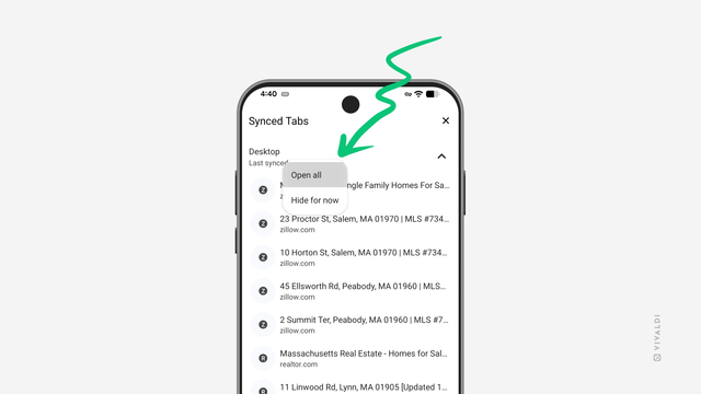 Synced Tabs view open in Vivaldi on Android. An arrow points at the context menu for opening all tabs.