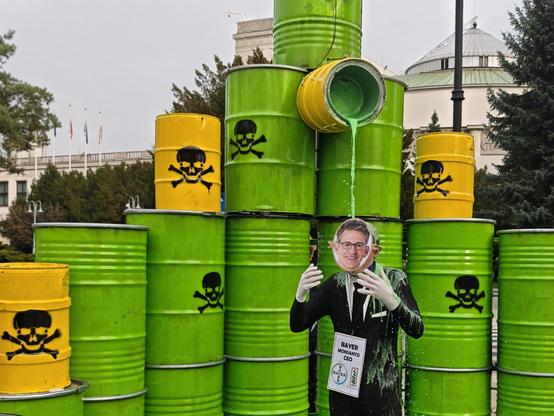 📢 #StopToxicTrade ☠️ 
🇪🇺 27 Oct → 24 Nov (Brussels)
📍 https://europeantradejustice.org/toxic-trade-tour
⛔ STOP EU-MERCOSUR 🌍🔥
➡️ https://StopEUMercosur.org
 #StopEUMercosur
#ToxicTrade #StopAgrotoxics #AgrotoxicsKILL @eurovia.org @powershift.bsky.social @eurtradejustice.bsky.social @foeeurope.bsky.social @greenpeace.eu