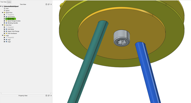 Screenshot of the underside showing how two driveway marker legs are attached to the hub in the middle of the spool, and a large screw for attaching a weight.