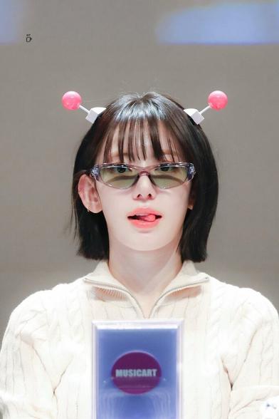 251129 Sakura - MusicArt Fansign