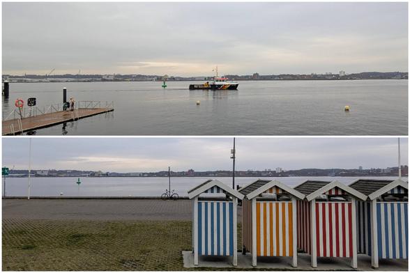 Bildkollege:
Oben: Blick auf die Kieler Förde an der Kiellinie in Höhe des Schwimmbereichs. Es ist ein grauer Tag und das Wasser ist spiegelglatt. Links ist der Badesteg. Im Hintergrund fährt ein Boot vorbei.
Unten: Umkleidekabinen an der Kiellinie. Sie sind gestreift gestrichen, jeweils weiß mit blau, grün, rot, orange