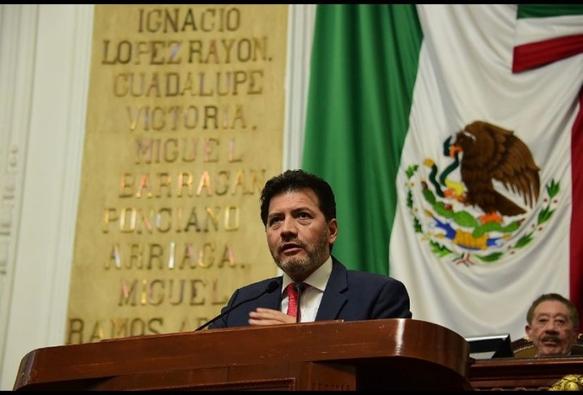 Víctor Hugo Lobo Román