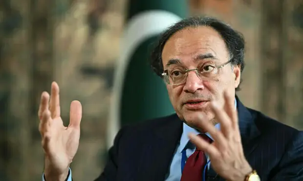 <p>The inaugural meeting of the 11th National Finance Commission is being held in Islamabad today (Thursday) as negotiations for the sharing of federal divisible resources between the Centre and the provinces formally begin.</p>
<p>Federal Finance Mini­ster Muhammad Auran­gzeb is presiding over the meeting, which will take up three agenda items. The four provincial finance ministers and four non-statutory members — Dr Asad Sayeed (Sindh), Mehfooz Ali Khan (Baloc­histan), Nasir Mehmood Khosa (Punjab) and Dr Musharraf Rasool Cyan (Khyber Pakhtunkhwa) — are members of the NFC.</p>
<p>At the outset, the meeting will hold general discussions on the “strategy for deliberations on the 11th NFC Award, including proposed formation of sub-groups for deliberations on thematic areas, etc”.</p>
<p>This will be followed by 10-minute presentations by each of the four provincial governments and the federal Ministry of Finance on their respective fiscal positions. The meeting will then set the schedule and timelines for future NFC meetings, most likely to be held in all federal and provincial capitals until the conclusion of deliberations.</p>
<p>The 11th NFC was <a href="https://www.dawn.com/news/1934294"><u>constituted</u></a> on August 22 to give a new award for sharing federal divisible resources between the Centre and the provinces. Its first meeting, initially called for August 27, was <a href="https://www.dawn.com/news/1938044"><u>postponed</u></a> repeatedly.</p>
<p>The terms of refer