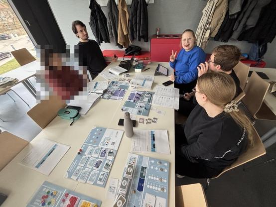 Risk&Race simulation game