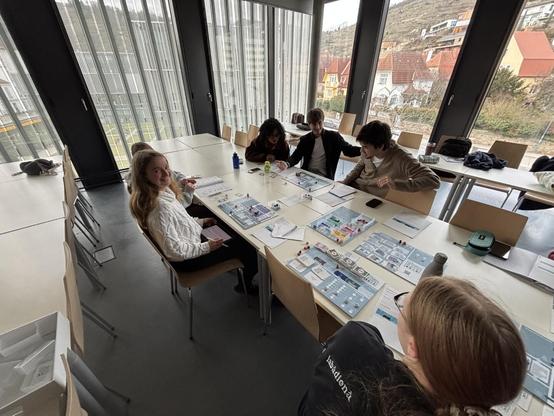 Risk&Race simulation game