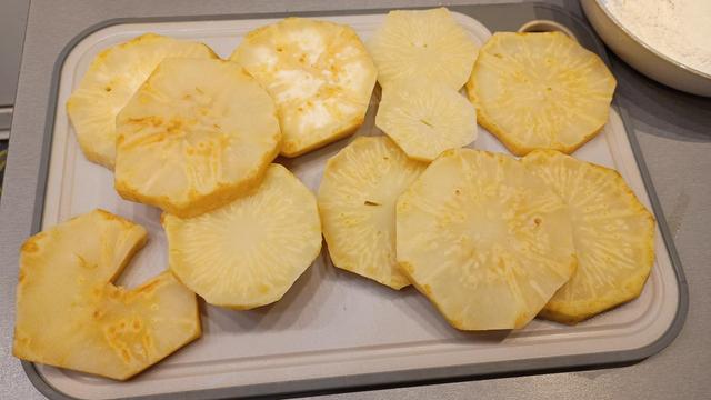 Mehrere Scheiben Sellerie