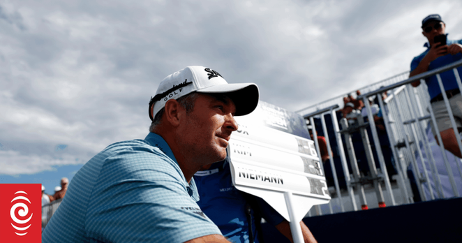 Golf: Ryan Fox battles Melbourne wind to lead Australian Open