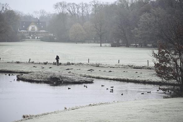 View to the Meierei in the Bürgerpark Bremen on a winter day