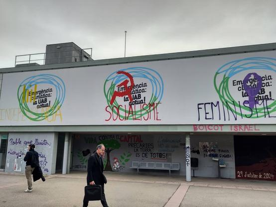 A photo of the Universidad Autonoma de Barcelona, including graffiti promoting Catalonian independence, socialism and feminism