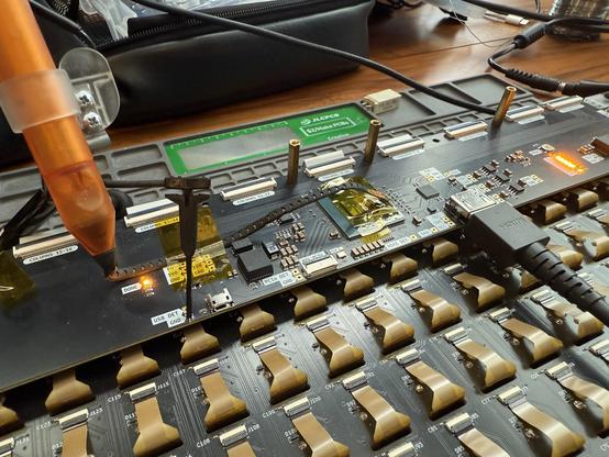 LeCroy D420-A probe soldered to coupling capacitors on HDMI lane 0 of the SoundSlab’s video board