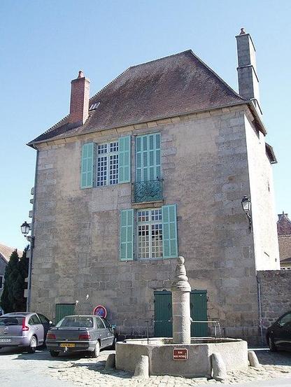 Fontaine à #Ahun (#Creuse) Construction XVIIIe siècle, 1er quart XIXe siècle. Fontaine sur la place près de la mairie : inscription par arrêté du 15 juin 1926.
Suite 👉 https://monumentum.fr/monument-historique/pa00099983/ahun-fontaine
#Patrimoine #MonumentHistorique
Photo CC-BY-SA 4.0 : Aubussonais