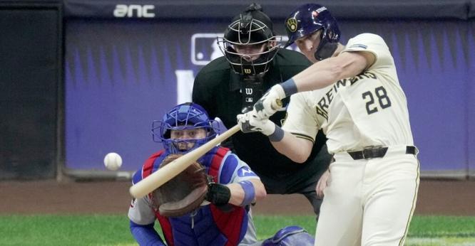 2025 MVBrewers #10: Andrew Vaughn