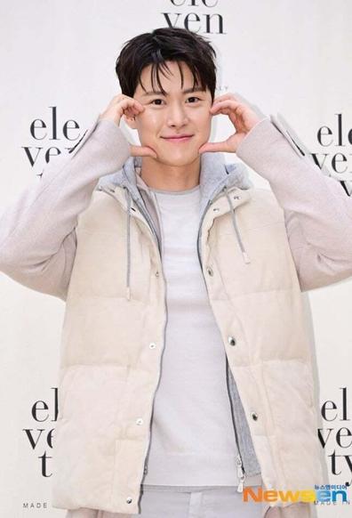 コンミョン、弟のNCT ドヨンとのツーショットを公開！入隊を応援「未来で待ってる」（Kstyle） - Yahoo!ニュース