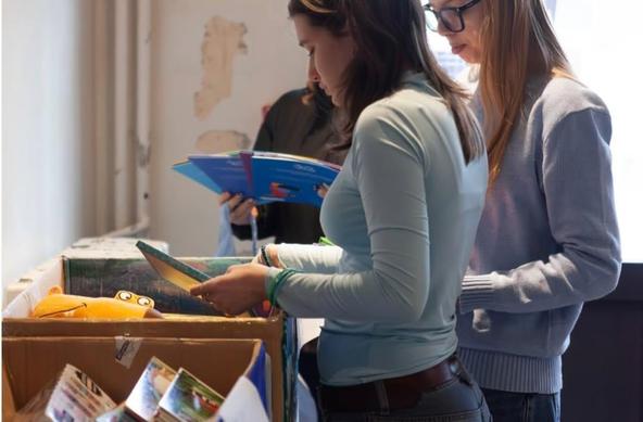 Bascan Spirit - L'esprit Bascan : opération « Un Noël pour tous » - Merci pour votre participation, votre générosité et votre esprit de solidarité - Du 3 au 5 décembre, les élèves du collectif « Unicef Bascan » ont organisé une grande collecte solidaire au profit d’enfants en situation de précarité, en partenariat avec le Secours populaire - Grâce à vous, de nombreux jouets, livres et vêtements chauds ont été réunis pour offrir un peu de chaleur et de bonheur aux enfants de 3 à 12 ans - Ensemble, nous faisons réellement la différence !
