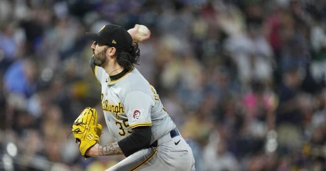 Guardians add bullpen help