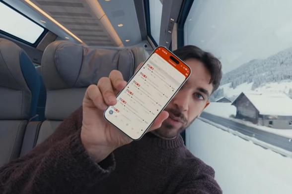 Enrique Álex demuestra in situ la puntualidad de los trenes suizos. (Imagen Enrique Álex YouTube)