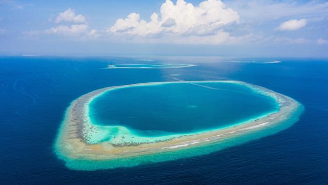 Land of 1,200 islands - © Amazing Aerial Premium / Shutterstock