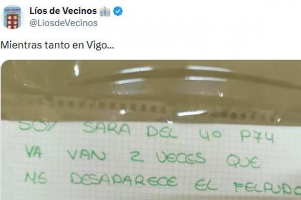 El cartel publicado por @LiosdeVecinos sobre lo que ha pasado en una comunidad de vecinos. (@LiosdeVecinos)