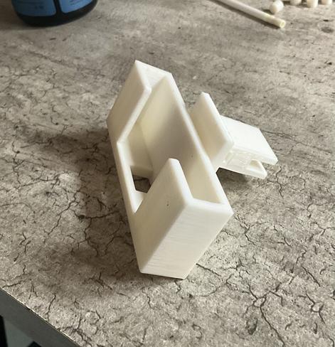 Soporte para el celular, impreso en PLA