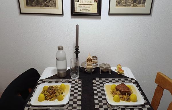 Der Eßtisch ist gedeckt