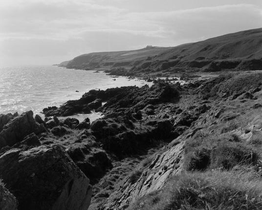 Yashica MAT124G | Kodak Tri-X 400 | Shot at 320 + Med Yellow Filter | Developed in XTOL
Looking down at the Singing Sands from near where the lighthouse is