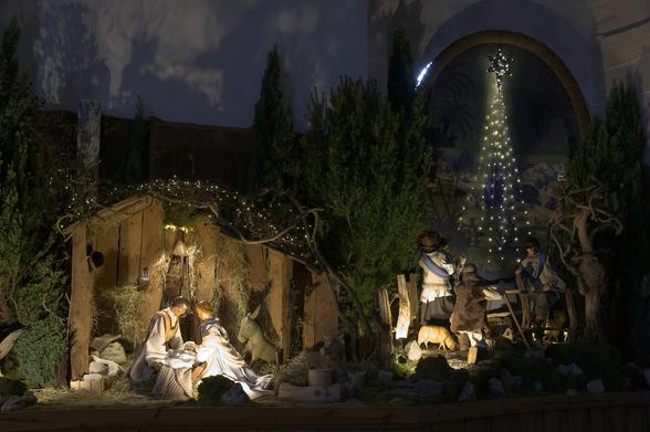 Wandelkrippe St. Vitus – Bild 4 – Christi Geburt im Stall von Bethlehem