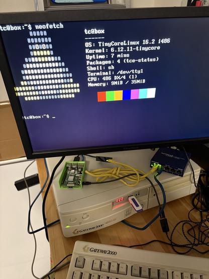 Neofetch output of TinyCore Linux with a 486DX4-100Mhz and 48Mb of RAM